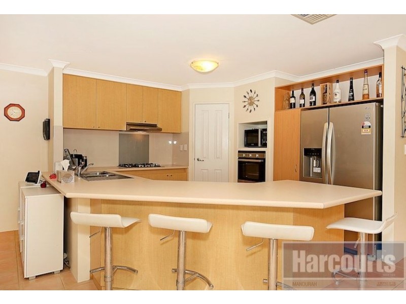 18 Placid Waters Parade, Coodanup WA 6210