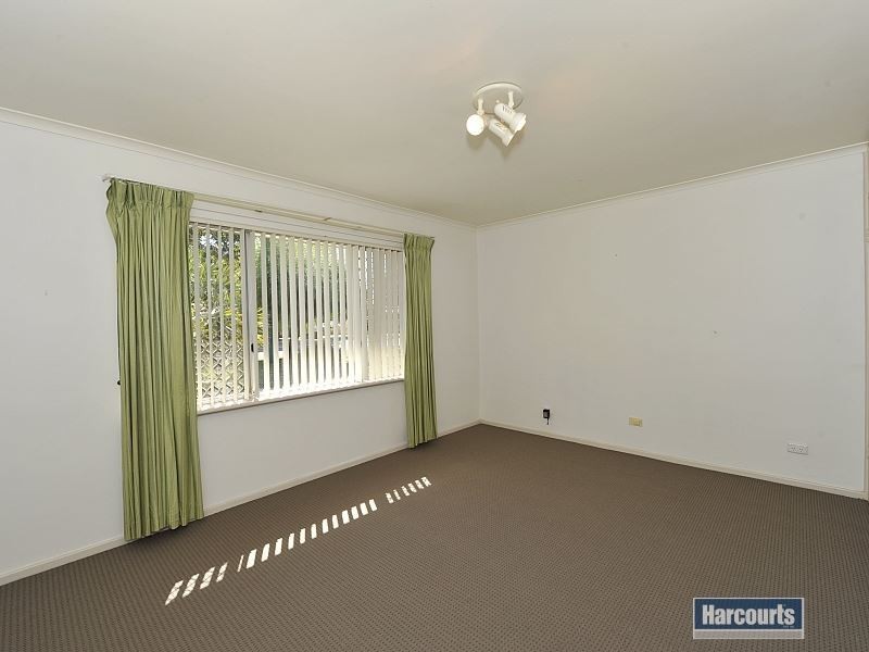 9 Derek Road, Coodanup WA 6210