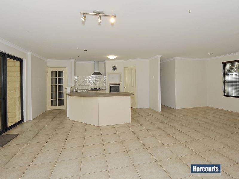 27 King Drive, Wannanup WA 6210