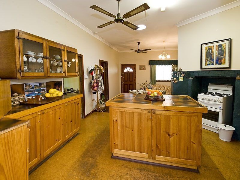 32 Millar Street, Waroona WA 6215