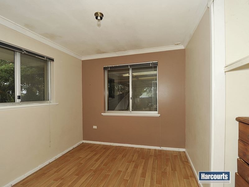 9 Oakdale Close, Halls Head WA 6210