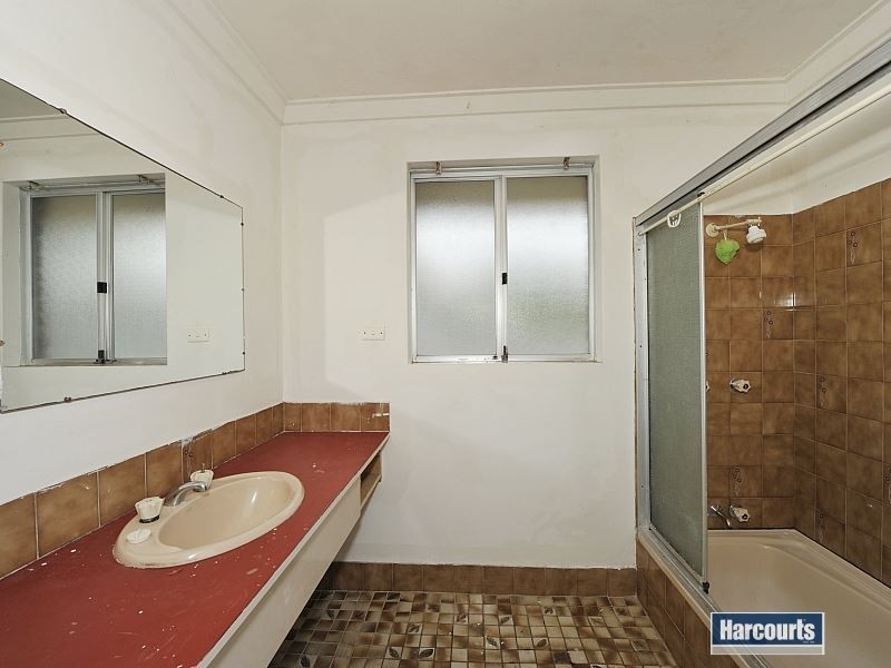 9 Oakdale Close, Halls Head WA 6210