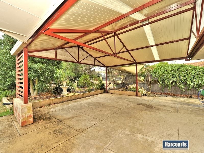 9 Oakdale Close, Halls Head WA 6210