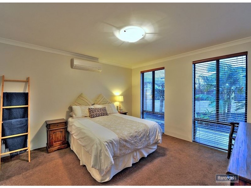 2 Bush View, Wannanup WA 6210