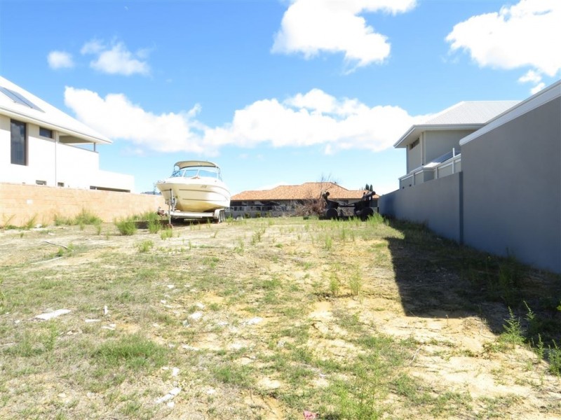 37 Leisure Way, Halls Head WA 6210