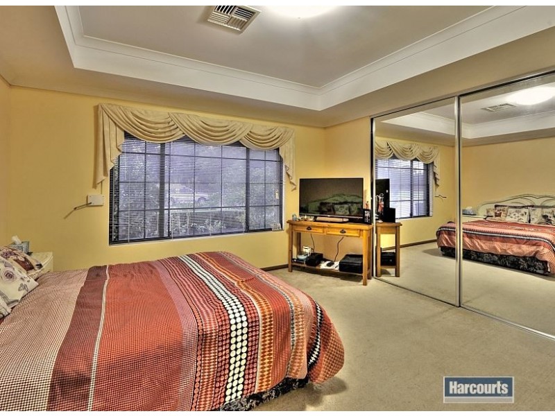 36 Ravendale Drive, Dudley Park WA 6210