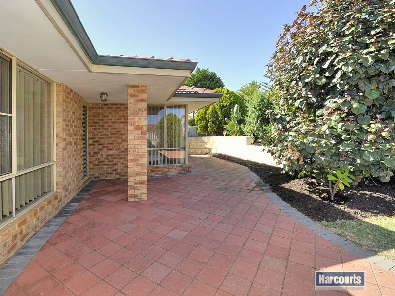 15 Berrigan Row, Halls Head WA 6210
