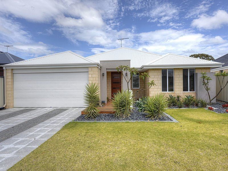 22 Sequin Close, Meadow Springs WA 6210