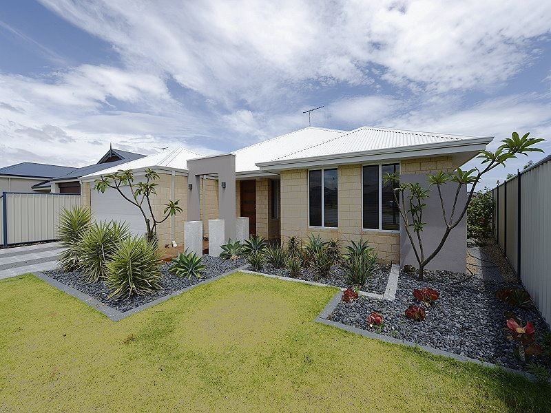 22 Sequin Close, Meadow Springs WA 6210