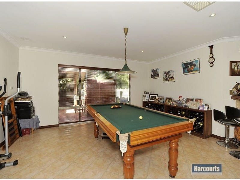 6 Kingscote Place, Greenfields WA 6210