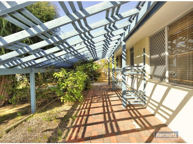 72 Crystaluna Drive, Golden Bay WA 6174