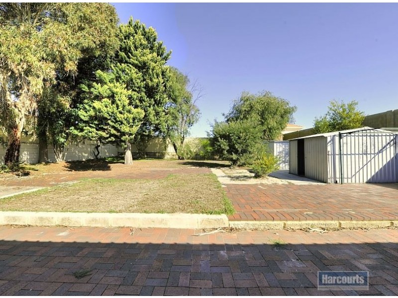 72 Crystaluna Drive, Golden Bay WA 6174