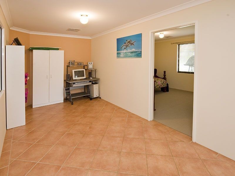 77 Greenwood Way, Barragup WA 6209
