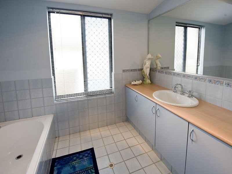 77 Greenwood Way, Barragup WA 6209