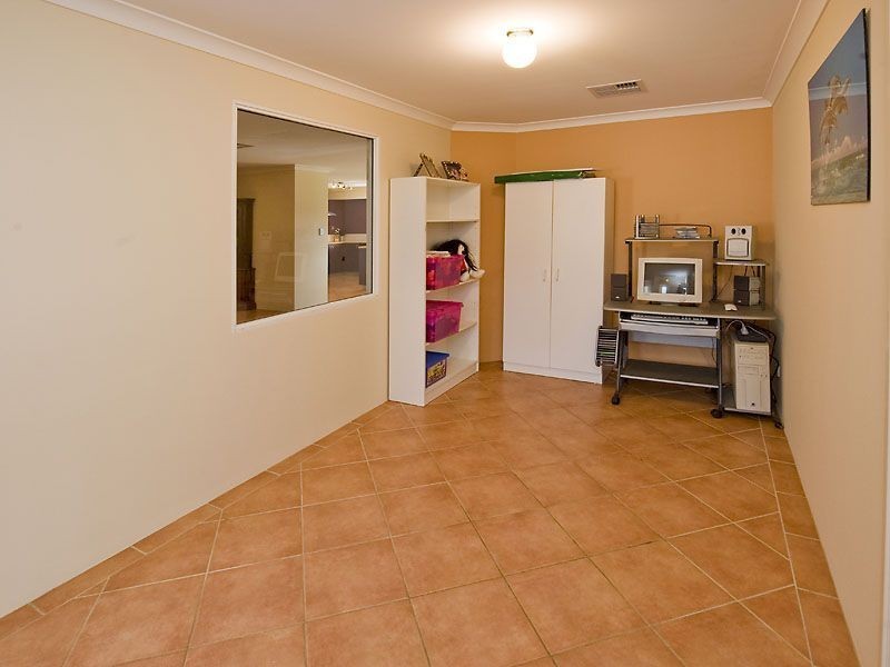 77 Greenwood Way, Barragup WA 6209