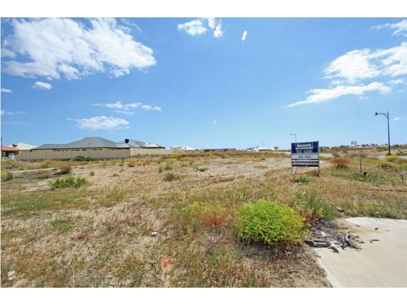 11 Victor Drive, Madora Bay WA 6210