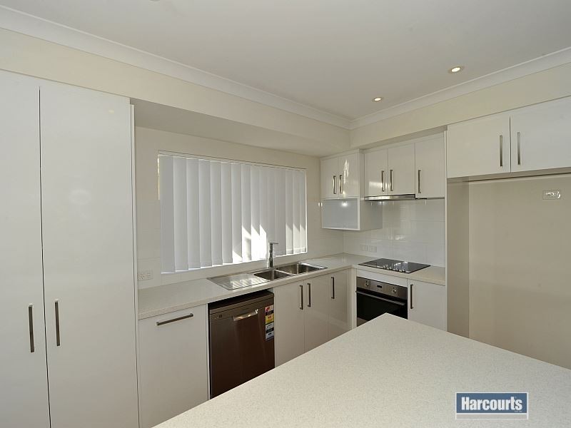 4 Vaucluse Way, Coodanup WA 6210