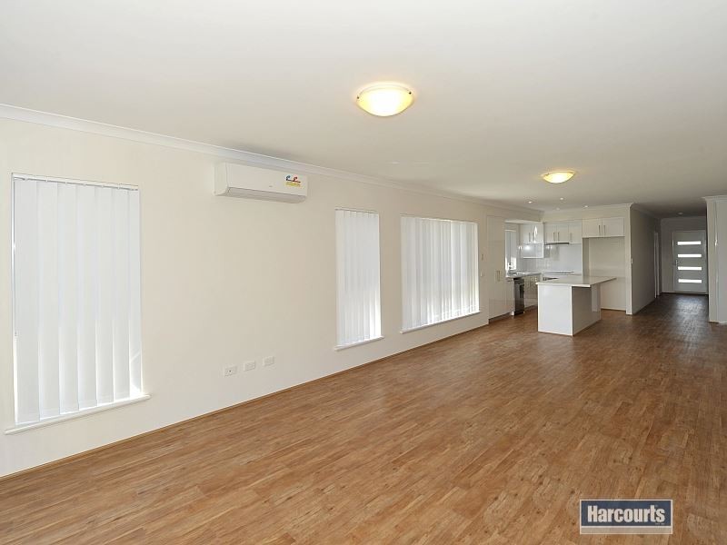 4 Vaucluse Way, Coodanup WA 6210