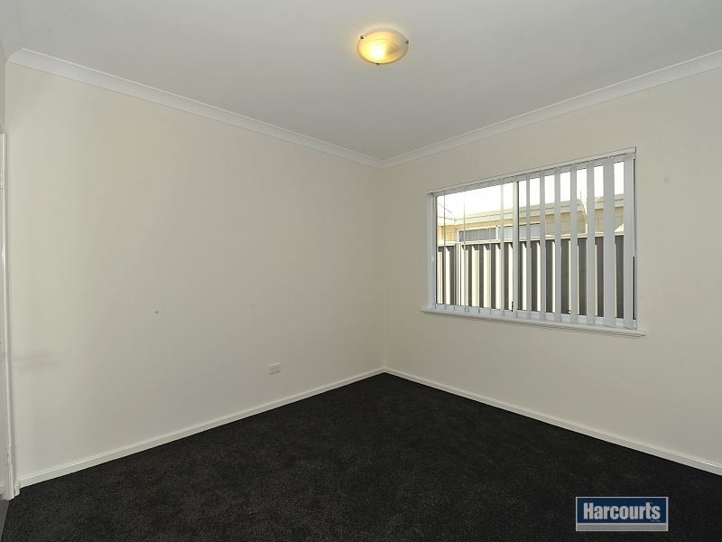 4 Vaucluse Way, Coodanup WA 6210
