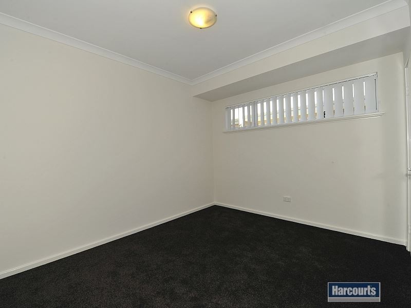 4 Vaucluse Way, Coodanup WA 6210