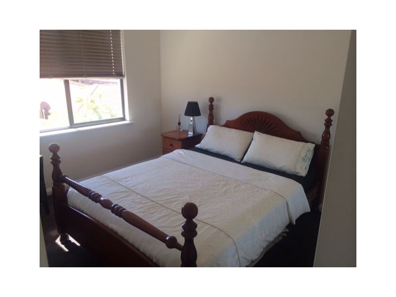 4/94 Parkin Street, Rockingham WA 6168