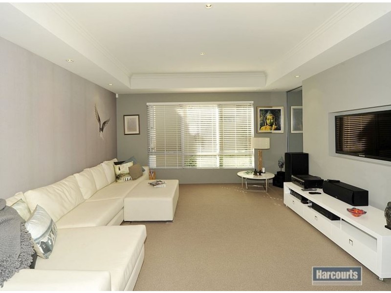 3 Waterlily Drive, Dudley Park WA 6210