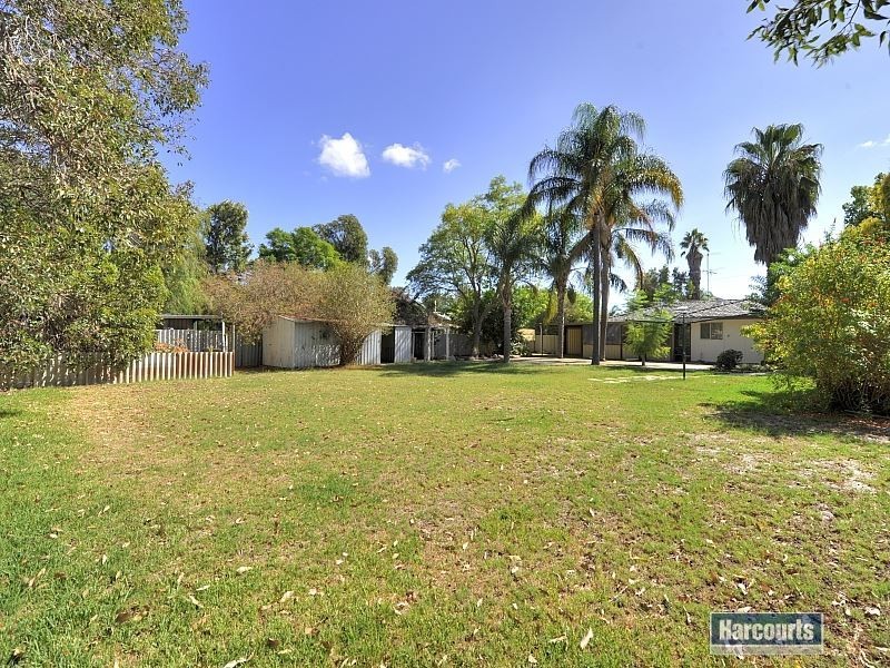 9 Derek Road, Coodanup WA 6210