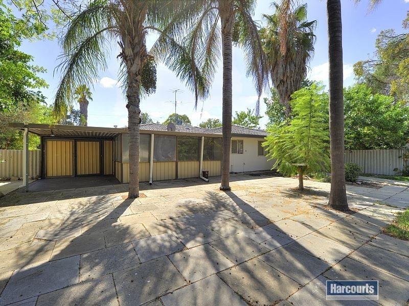 9 Derek Road, Coodanup WA 6210