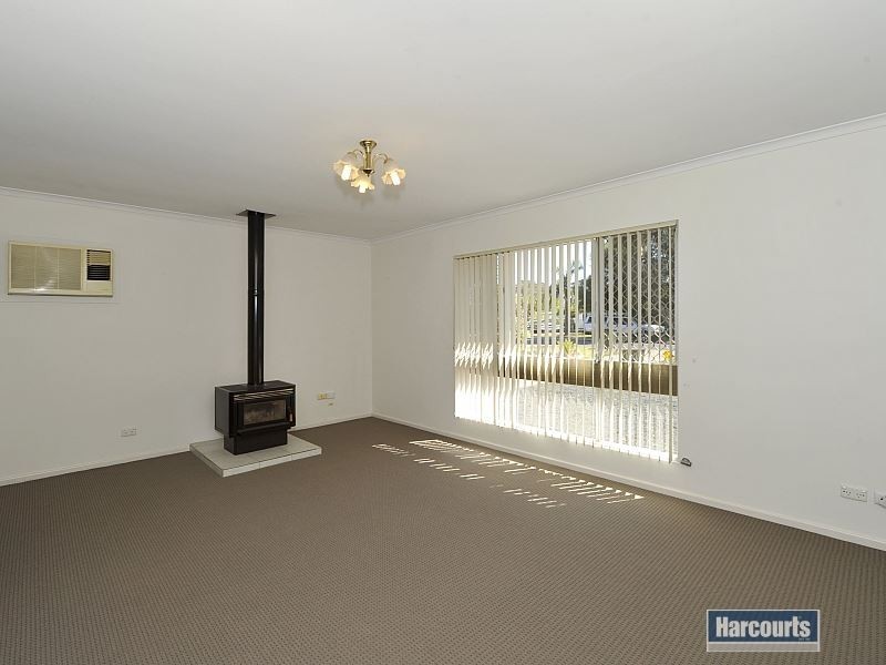 9 Derek Road, Coodanup WA 6210