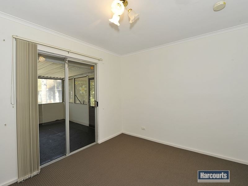 9 Derek Road, Coodanup WA 6210