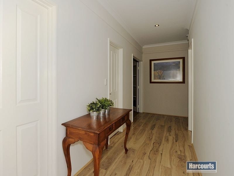 6 Hokitika Drive, Dudley Park WA 6210