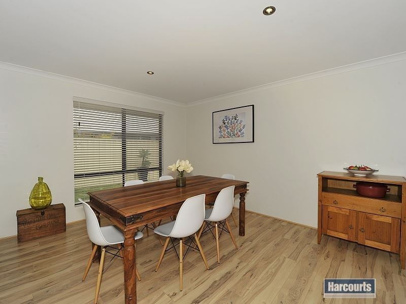 6 Hokitika Drive, Dudley Park WA 6210