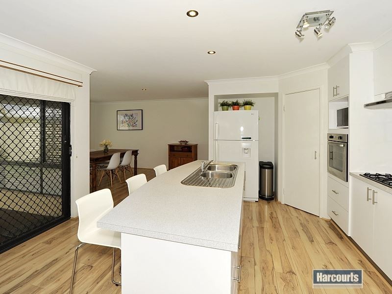 6 Hokitika Drive, Dudley Park WA 6210