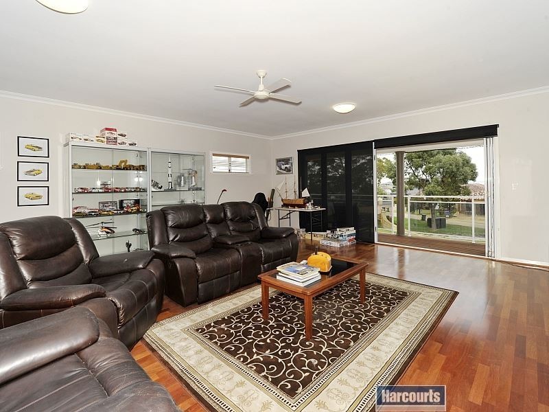 28 Rees Place, Wannanup WA 6210