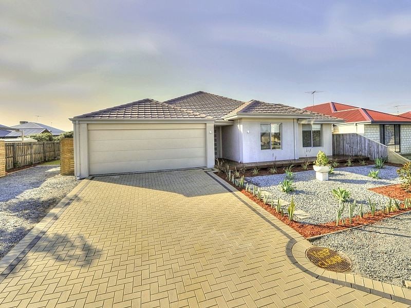 35 Karon Vista, Halls Head WA 6210