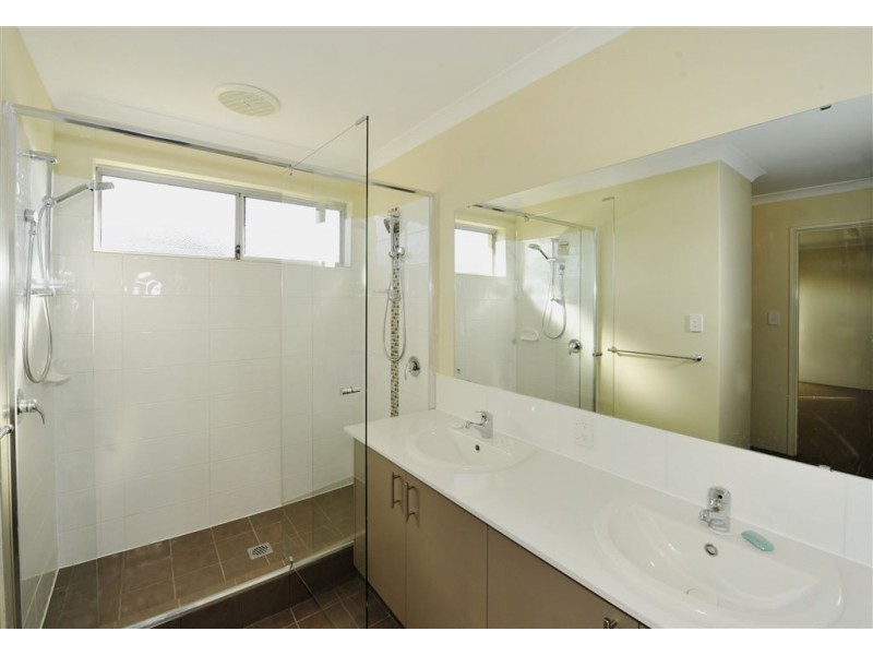 35 Karon Vista, Halls Head WA 6210