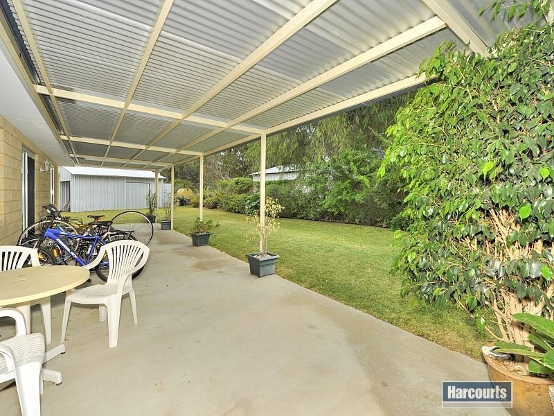 1 Copperfield Close, Greenfields WA 6210