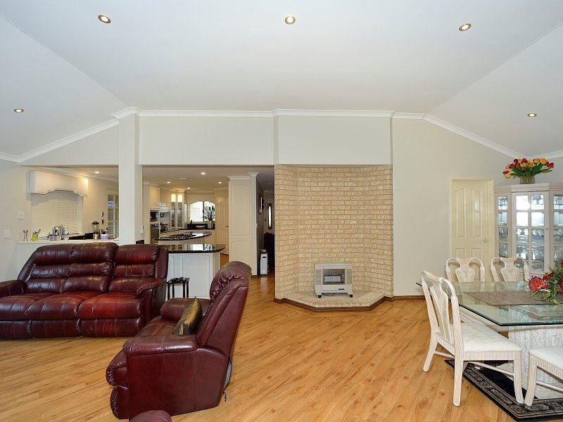 51 Ronsard Drive, San Remo WA 6210