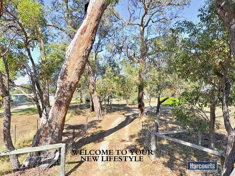68 Serpentine Way, Stake Hill WA 6181
