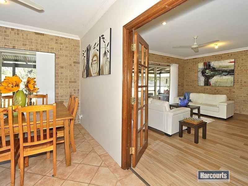 68 Serpentine Way, Stake Hill WA 6181