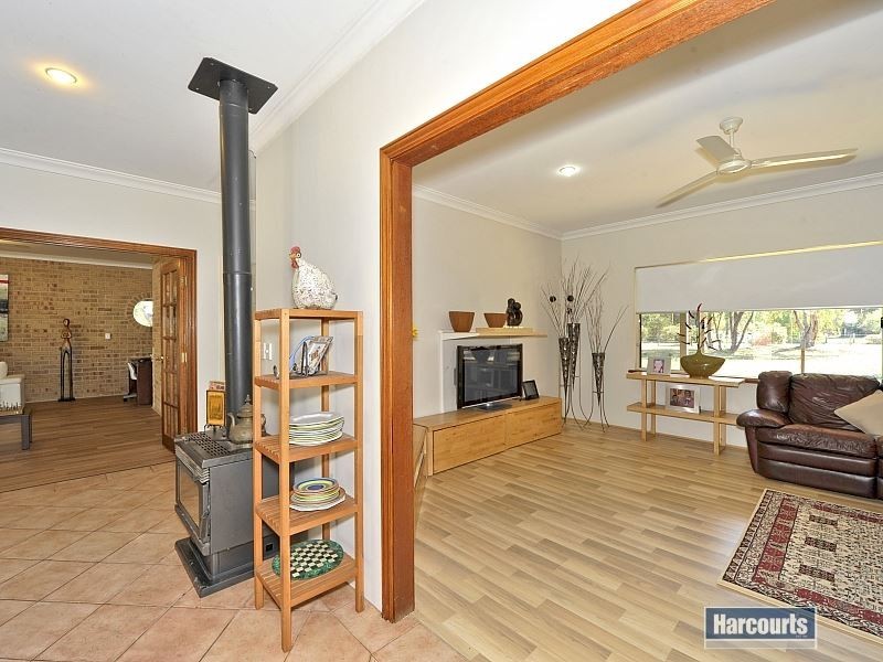 68 Serpentine Way, Stake Hill WA 6181