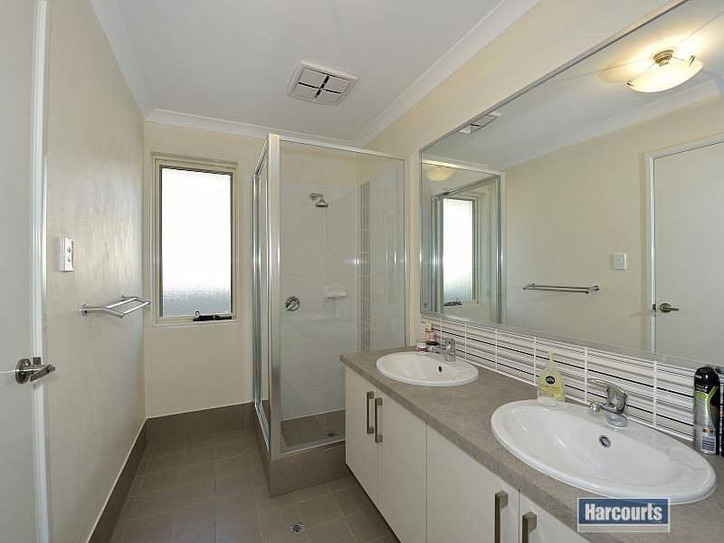 11 Anniston Loop, Meadow Springs WA 6210