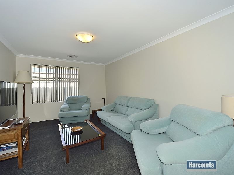 11 Anniston Loop, Meadow Springs WA 6210