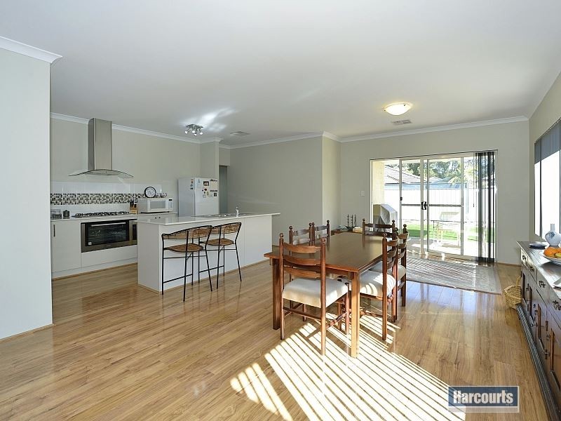 11 Anniston Loop, Meadow Springs WA 6210