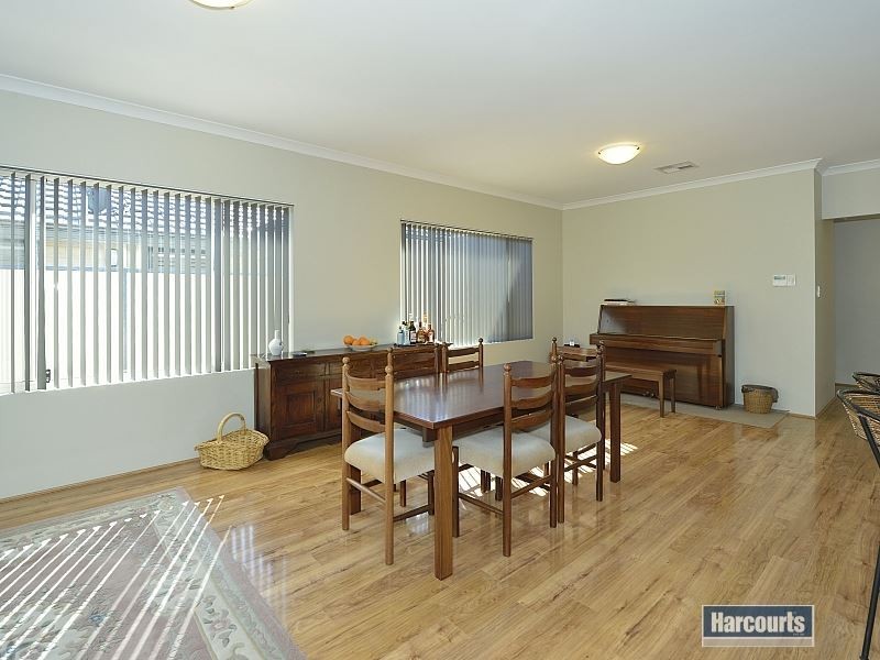 11 Anniston Loop, Meadow Springs WA 6210