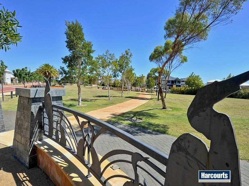 11 Erins Isle, Dudley Park WA 6210