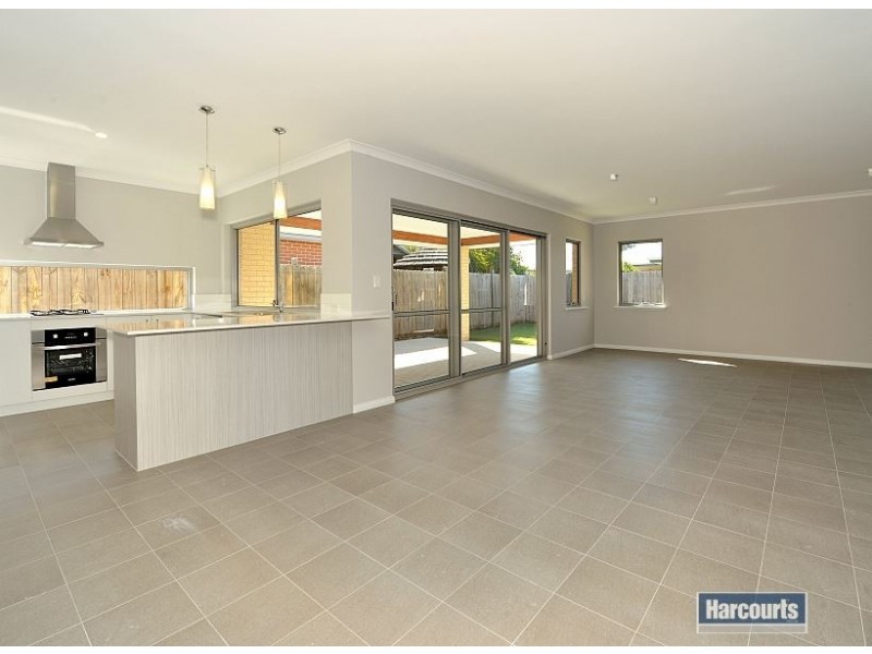 89 Hudson Drive, Dudley Park WA 6210