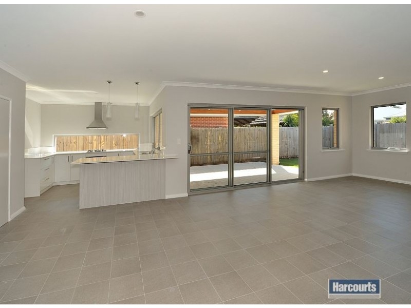 89 Hudson Drive, Dudley Park WA 6210