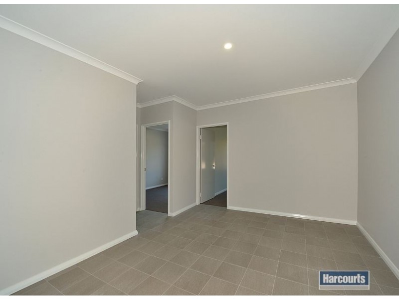 89 Hudson Drive, Dudley Park WA 6210