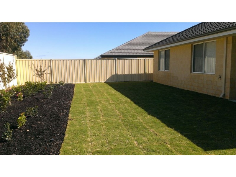 70 Highcliffe Circle, Lakelands WA 6180